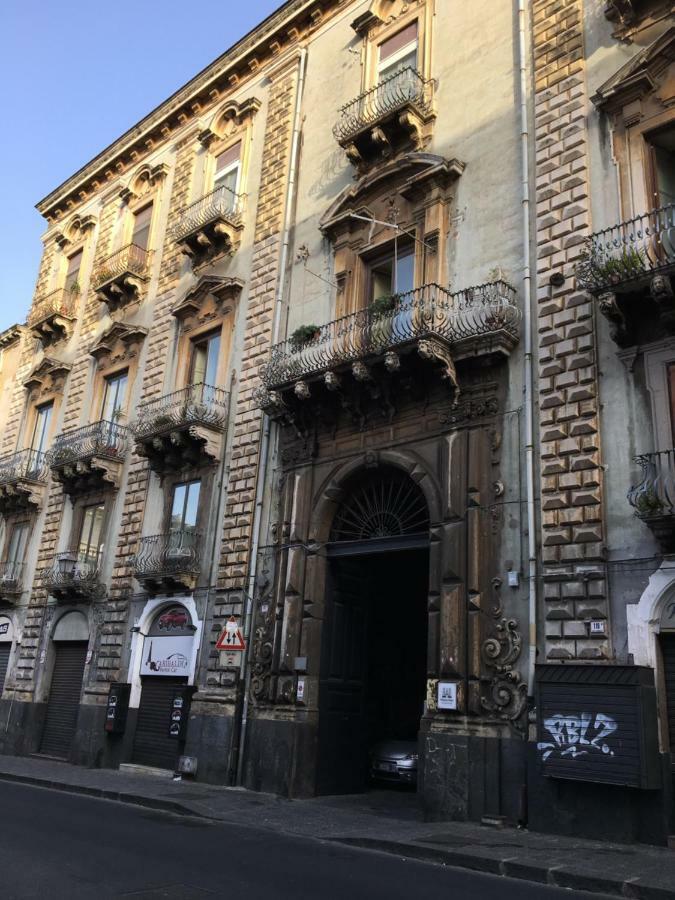 Lm Apartment - View Over The City Catania Exterior photo